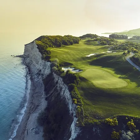 Üdülőközpont Thracian Cliffs Golf & 5*