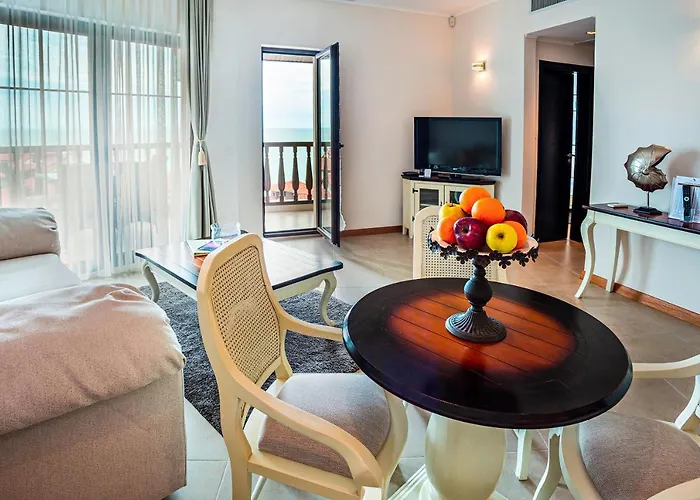 منتجع ثراسيا كليفس غولف&بيتش ريزورت كافارنا