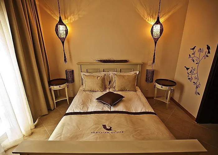 منتجع ثراسيا كليفس غولف&بيتش ريزورت كافارنا