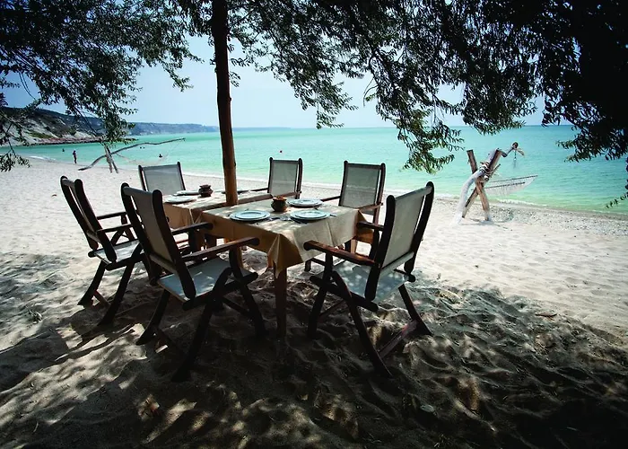 منتجع ثراسيا كليفس غولف&بيتش ريزورت