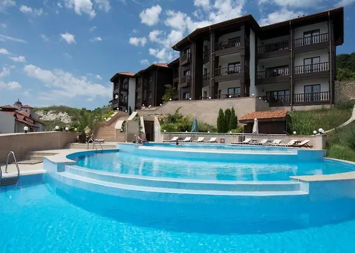 ثراسيا كليفس غولف&بيتش ريزورت