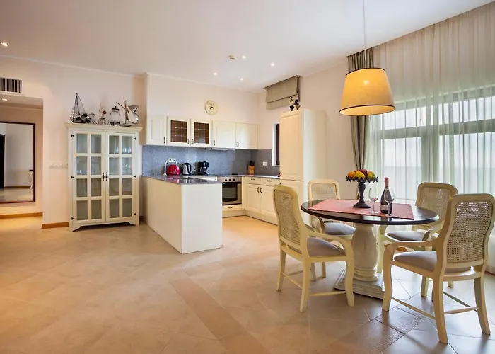 ثراسيا كليفس غولف&بيتش ريزورت منتجع